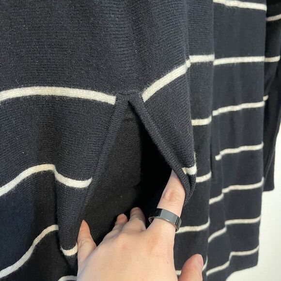 Garnet Hill Oversized Cashmere Blend Striped Turtleneck Sweater Tunic Size Small - Picture 2 of 8